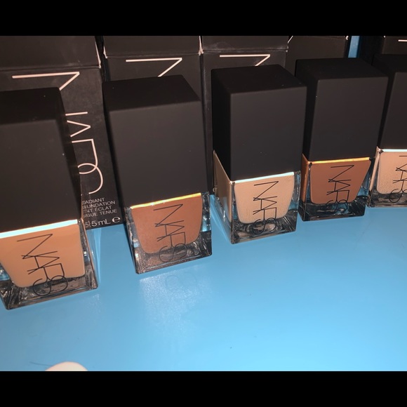 NARS Natural Radiant LongWear foundation 0.5oz - Picture 3 of 8